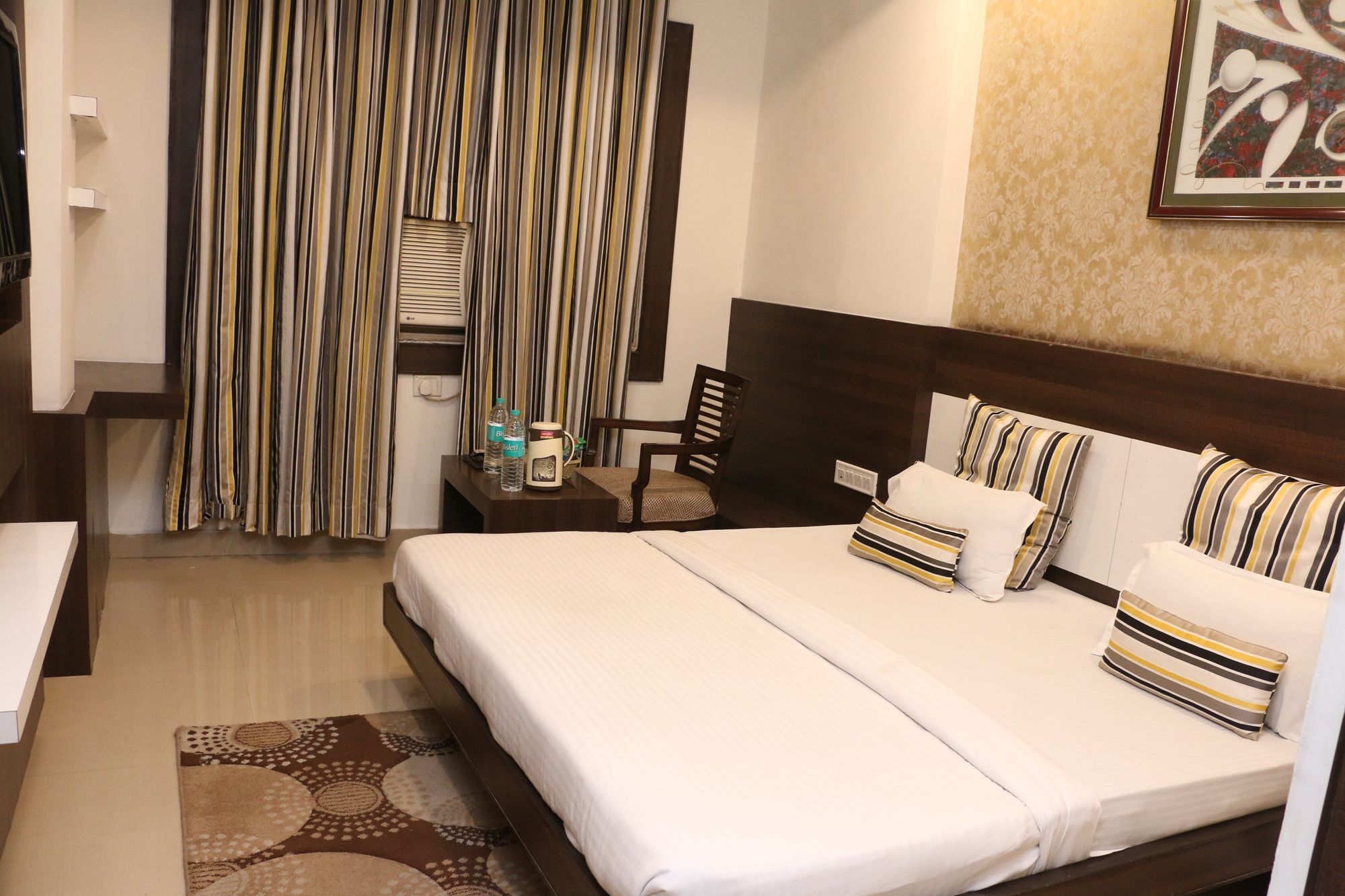 Hotel Shalimar Deluxe Bhopal Luaran gambar